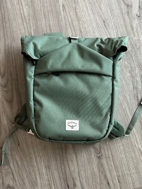 Osprey Arcane Tote Pack (Pine Leaf Green, NWOT)